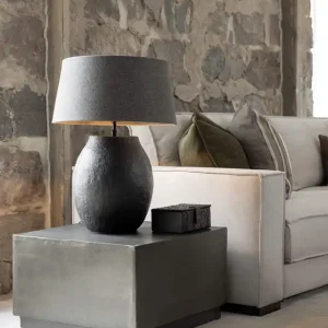Beställ nu Fiora bordslampa svart