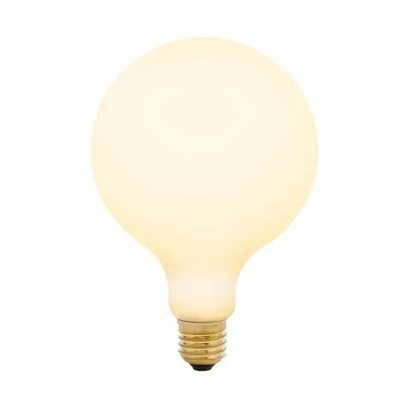Begränsat antal Porcelain III E27 LED 6W 540lm 2700K - Dimbar