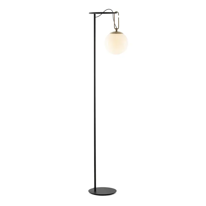 Rabatt NH 22 Golvlampa, Svart / Mässing